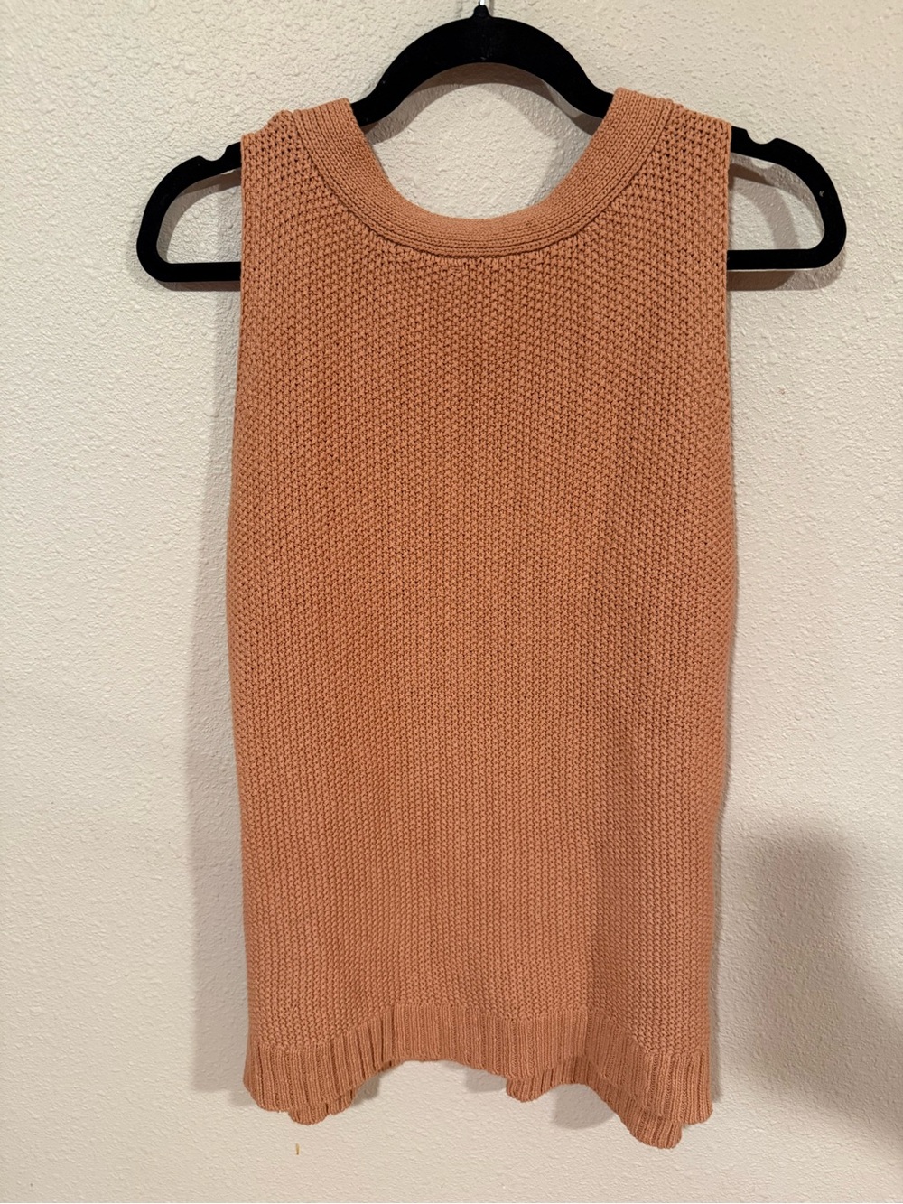 TRIBAL CABLE KNIT SWEATER TANK LARGE - Picture 4 of 4